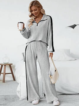 Стильний жіночий костюм на кожен день світло-сірий 48-52