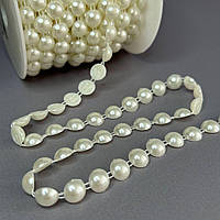 Декоративна тасьма 10 мм з напівнамистинами на нитці VX37/1 - молочна