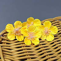 Штучна квітка вишні 3 см - жовтий