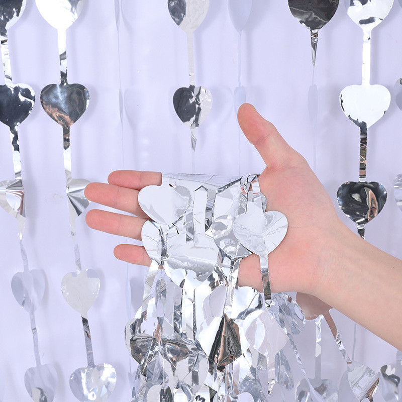 Шторка Серце фольгована для фотозон. Колір: Срiбло. Розмір: 2м*1м.