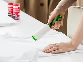 Ролик і щітка для одягу