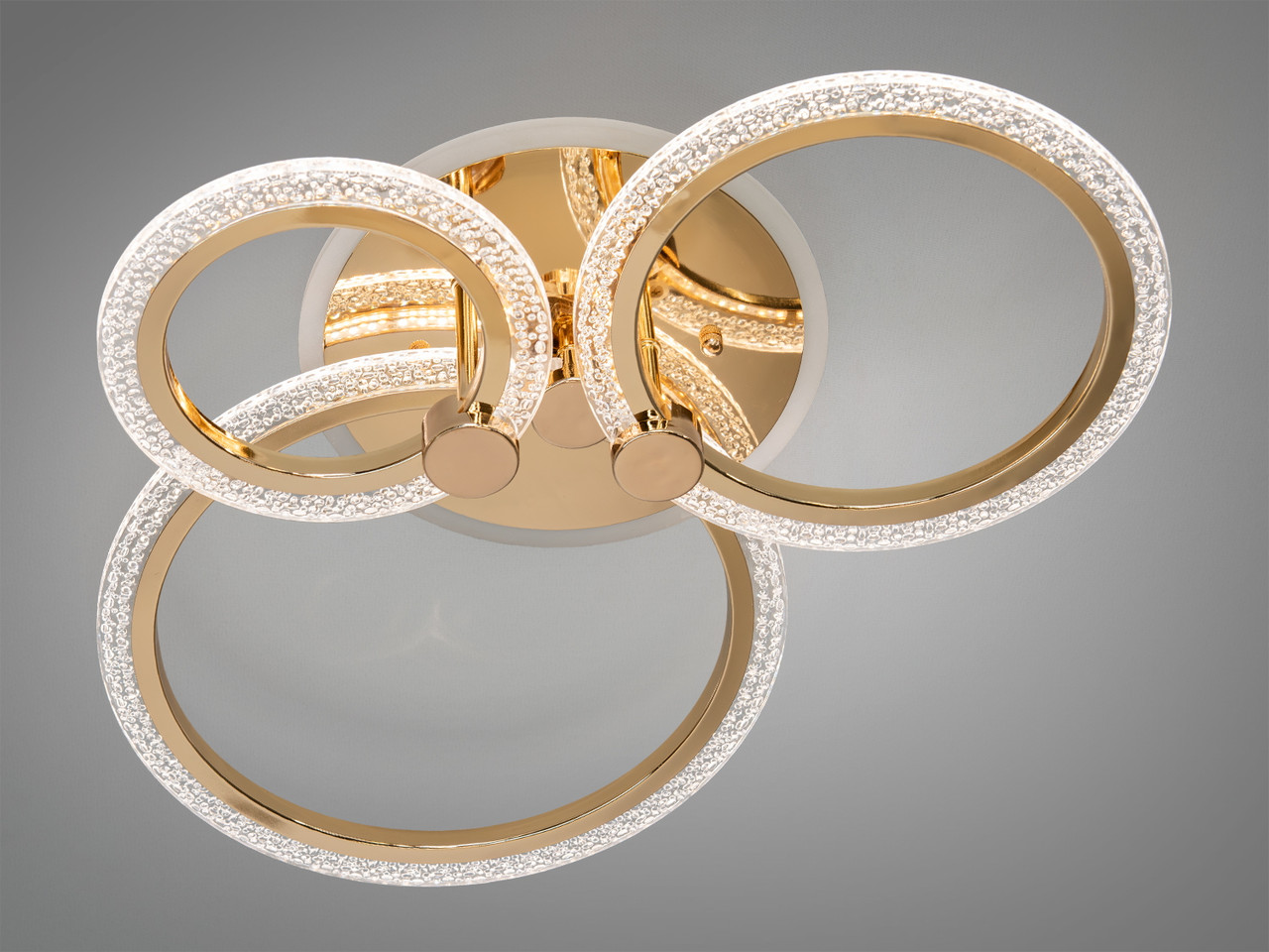 Стильна LED-люстра у спальню з пультом, колір золото, 55W на 8м2 A8180-3G-LS