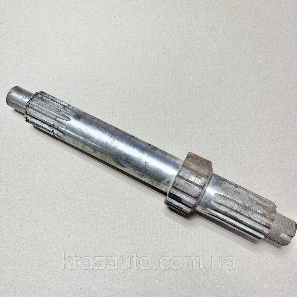 Вал приводу переднього моста коробки роздаваної КрАЗ 260-1802110, фото 1