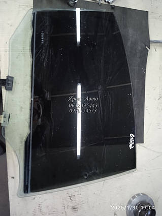 Скло дверей заднє праве Nissan Primera (P12) 2002-2007 000061632