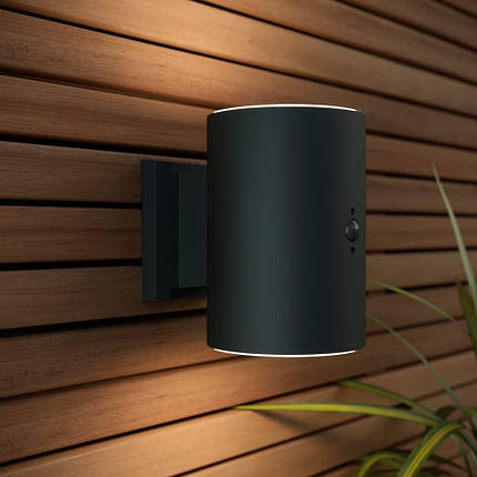 SolarCentre® Grantham XL USB вгору та вниз зовнішній сонячний охоронний світильник із датчиком руху PIR, фото 1