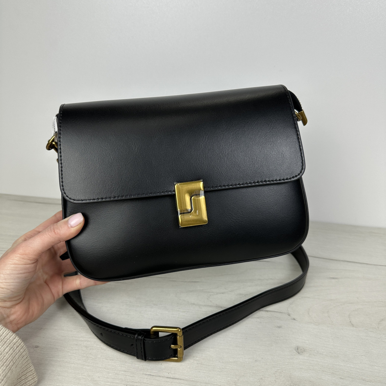 Шкіряна сумка з клапаном на магніті Lanvera с102-кт-4390 Чорна, фото 1