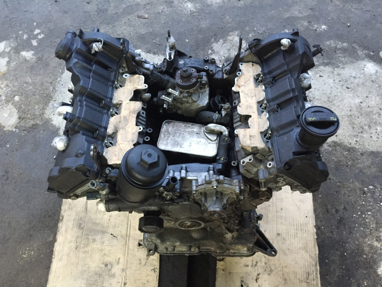 Двигун 3.0TDI CJMA Volkswagen Touareg NF 059100099L