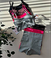 Трикотажний комплект в рубчик із топа і шортів з ефектом пуш апу