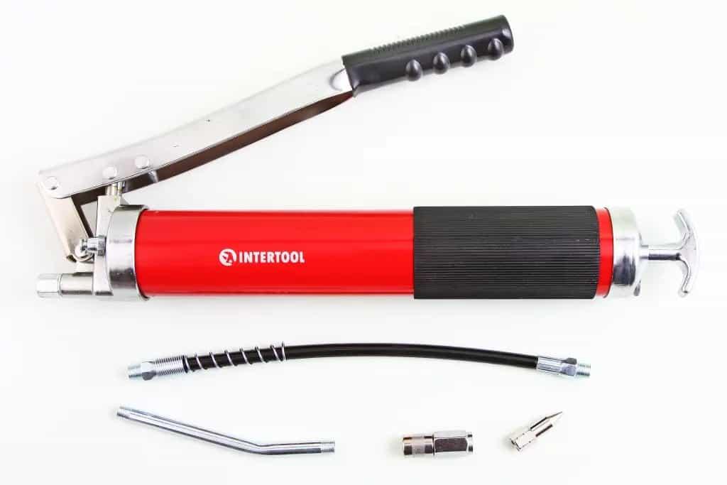 Шприц для мастила "Intertool" двоплунжерний, гум. ручка, з 3 насадками і шлангом