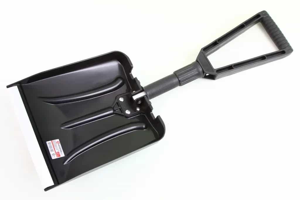 Лопата для снигу складана "Intertool" пластм. 24*28 см, довжина 67 см (AT-0134)