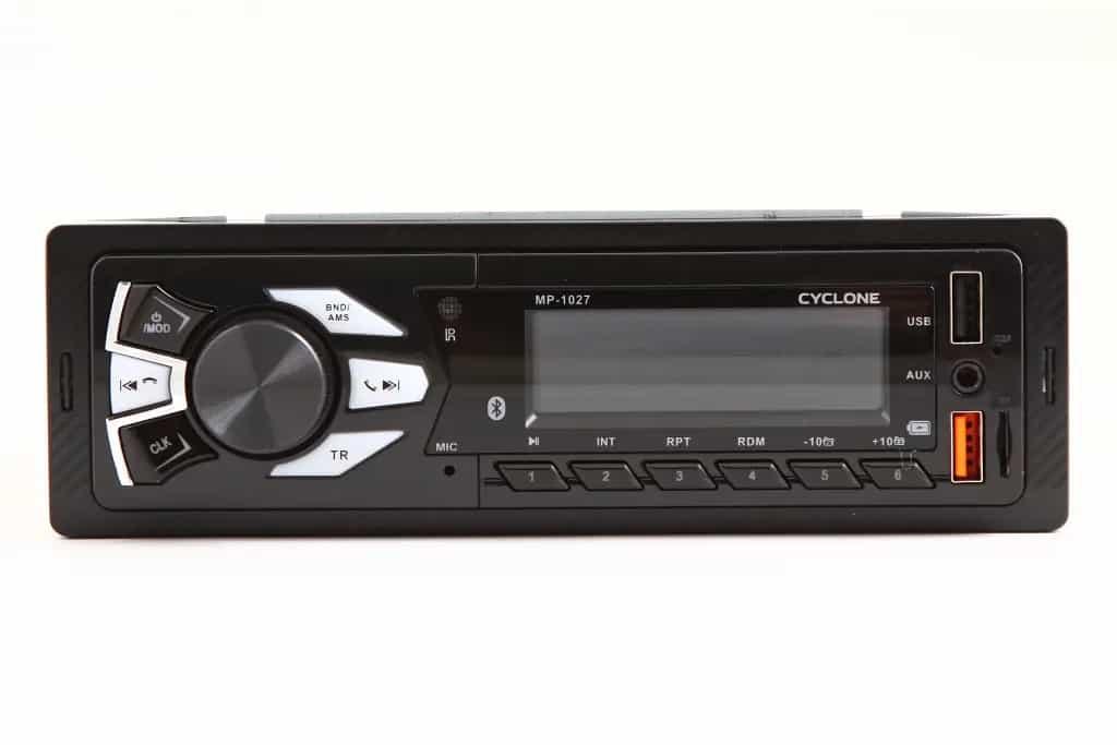 Автомагнітола "Cyclone" MP-1027 RGB BT/USB+USB Charge/MicroSD/ISO/дод. роз'єм /ПДУ/Car Radio