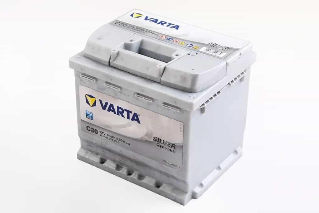 Акумулят. батарея 54 Ач Євро "Varta" Silver Dynamic С30