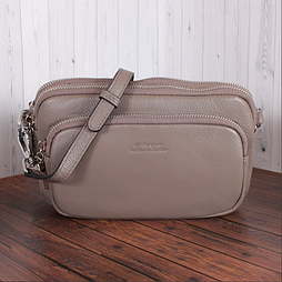 Сумочка клатч із натуральної шкіри,колір кава з молоком, багато відділень