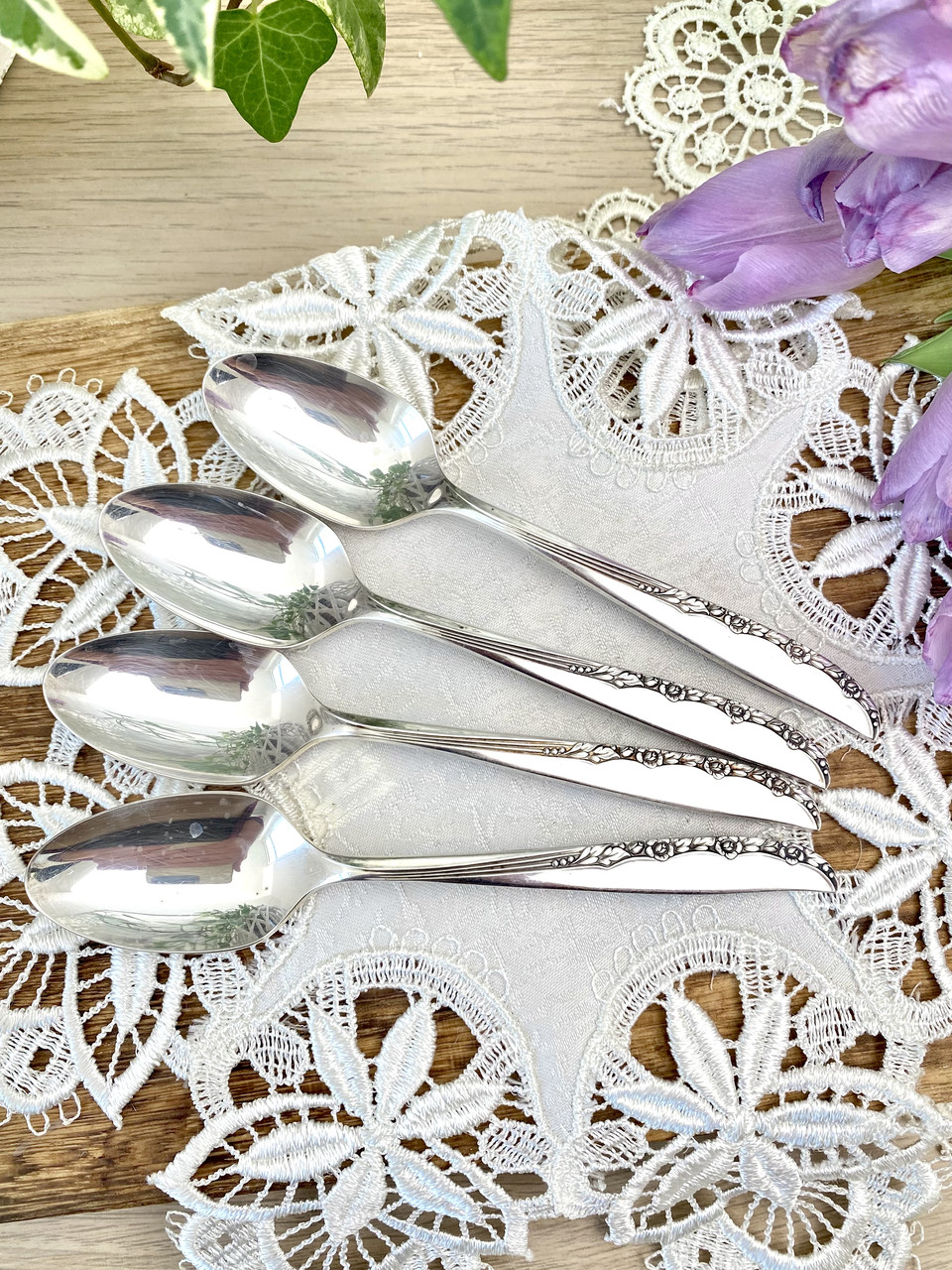 Чотири посріблені десертні ложки, сріблення, William A. Rogers Oneida LTD, Brittany Rose, США
