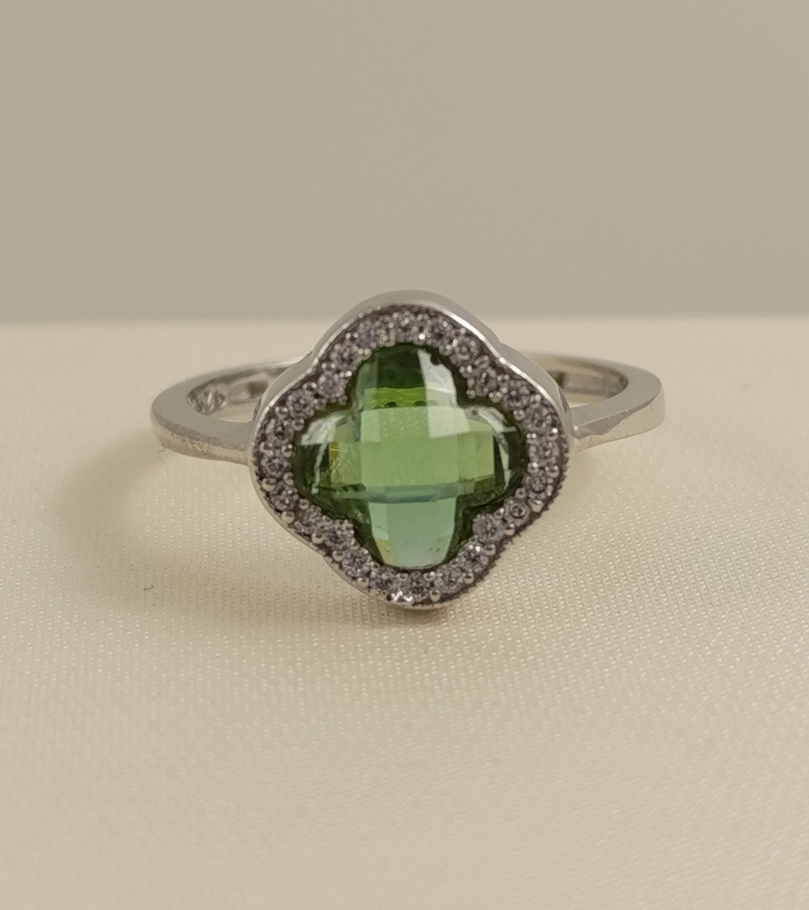 Каблучка срібна з султанітом "Конюшина" 17,5 розмір КЛВЦ/М-слт, фото 1