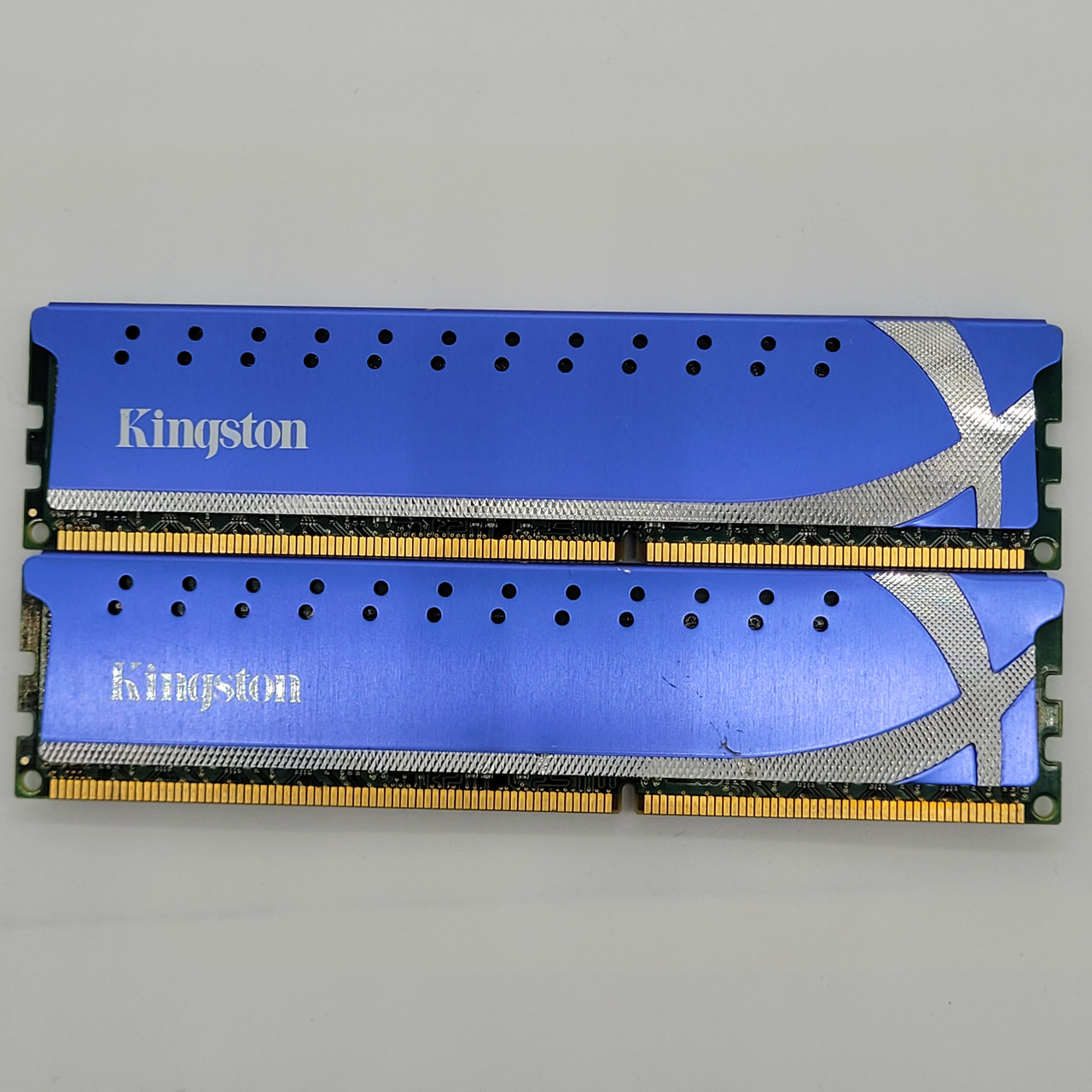 Пара ігрової оперативної пам'яті DDR3 8Gb (2x4Gb) 2133MHz 17000U 2R8 CL11 (KHX2133C11D3K4/16GX) Б/У