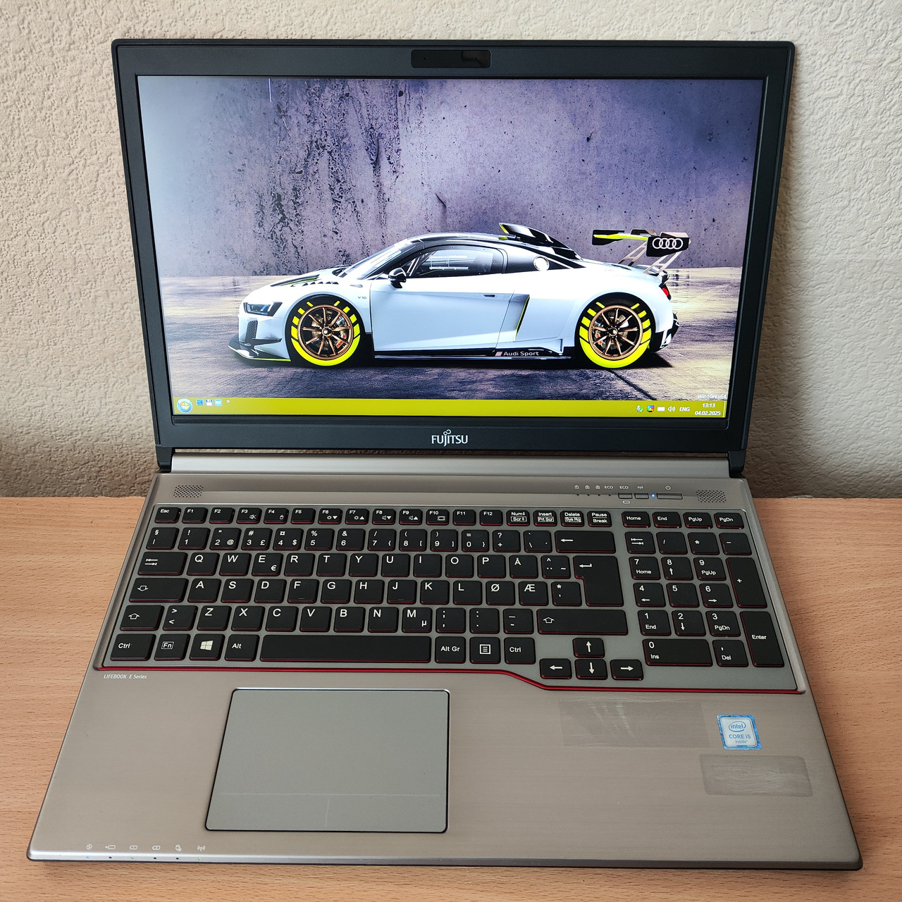 Ноутбук Fujitsu LIFEBOOK E756 15.6 FHD/IPS i5 6300u 6Gen/8 Gb DDR4/SSD256Gb/HD Graphics 520 HDMI