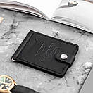 Затискач для грошей і карток на кнопці з тиснення герб України Veres Black з натуральної шкіри в чорному кольорі, фото 4