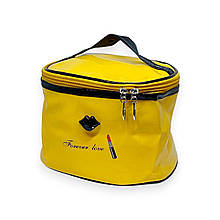 Косметичка-Валізка Traum LIPS #2 Forever Love овальна лакована жовта 21х15.5х144 см