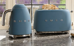 Набір тостерів і чайників Smeg Retro Series - Emerald blue Matte - Модель TSF01SBMEU + KLF03SBMEU