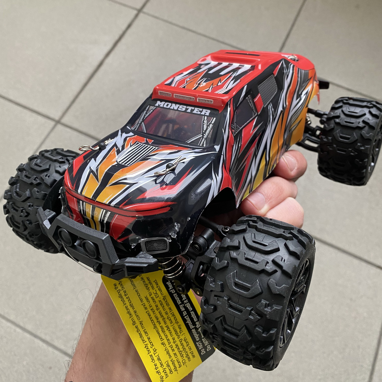Швидкісна машинка на радіокеруванні Монстр-трак 1:18 Guokai Monster 36 км/год