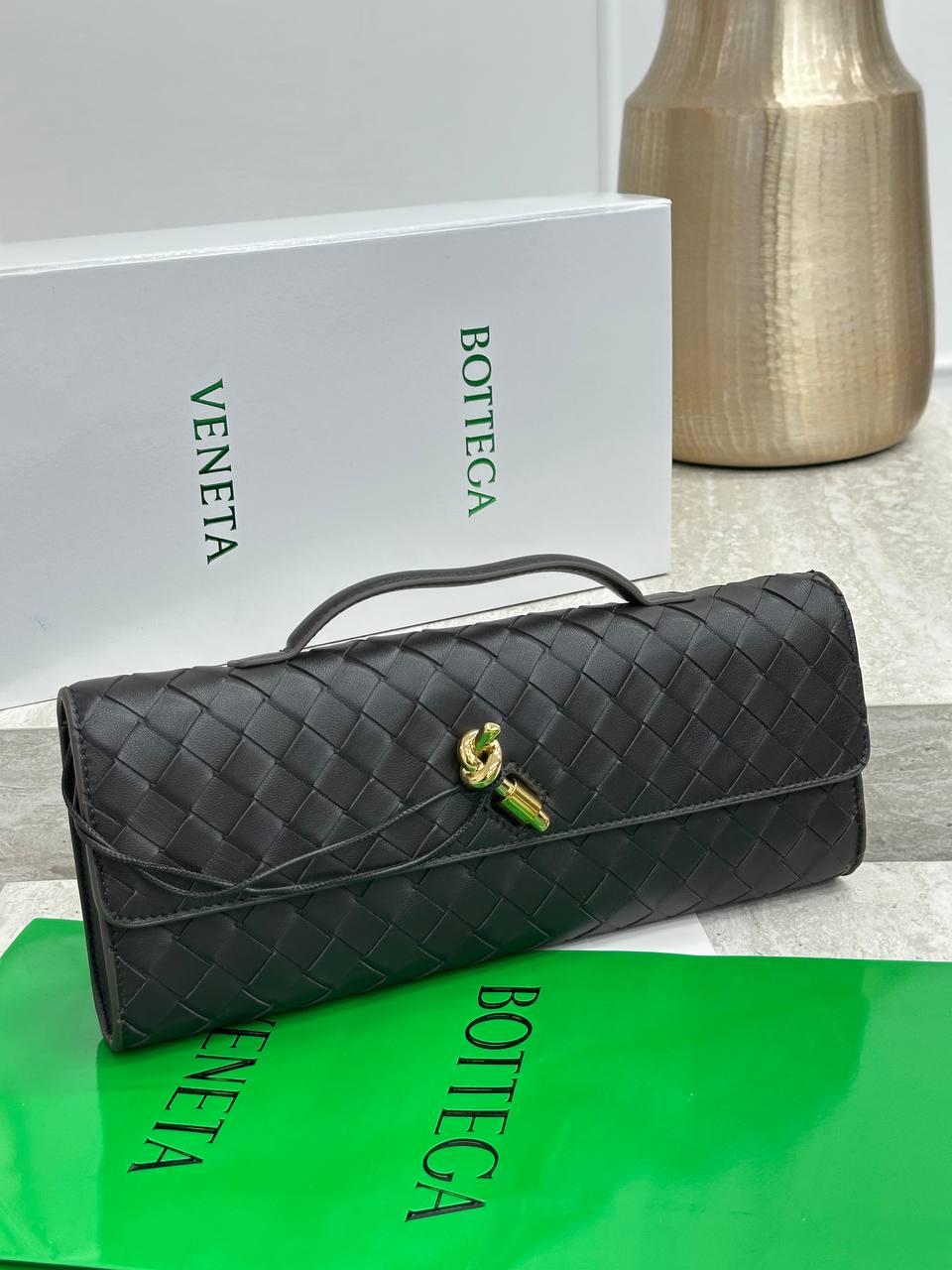 Жіноча шкіряна чорна сумка — клатч Bottega veneta Long Andiamo Боттега Венета сумка клатч чорний