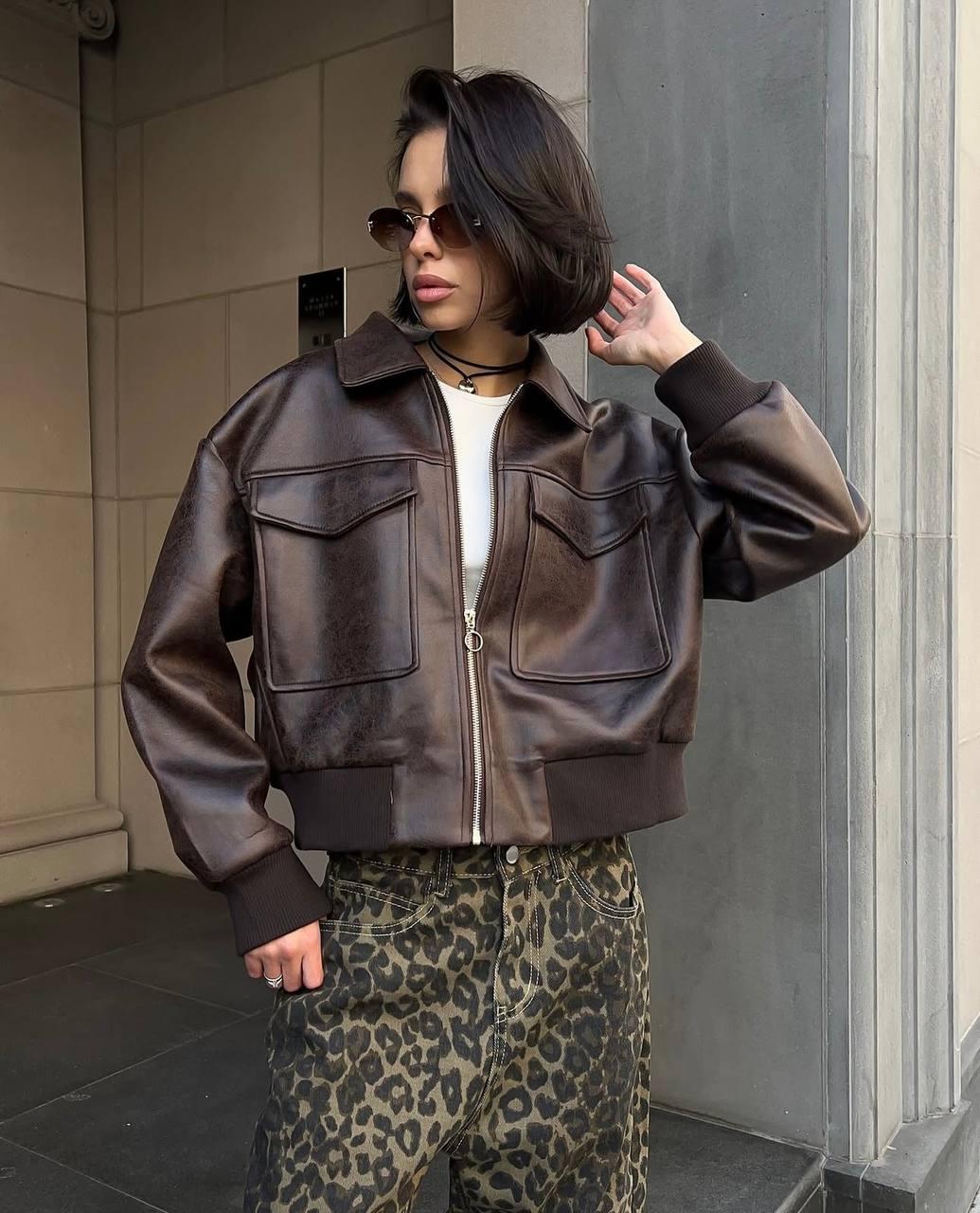 Жіночий бомбер вінтажний із накладними кишенями та відпочилим коміром, фото 1