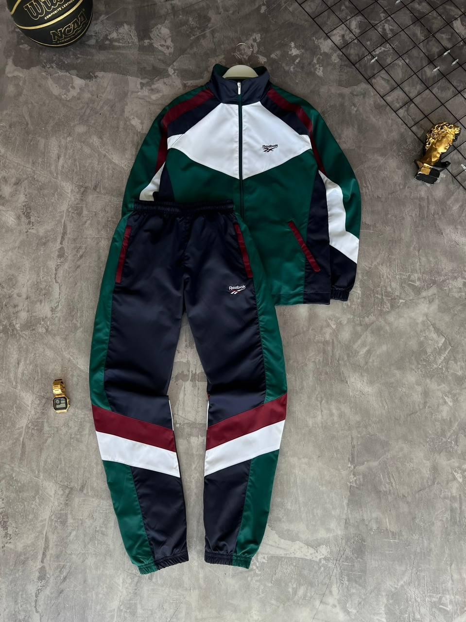 Костюм спортивний чоловічий зелений без капюшону Reebok