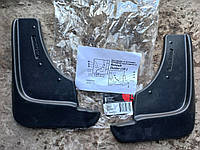 Бризковики Renault Duster (10-) / перед