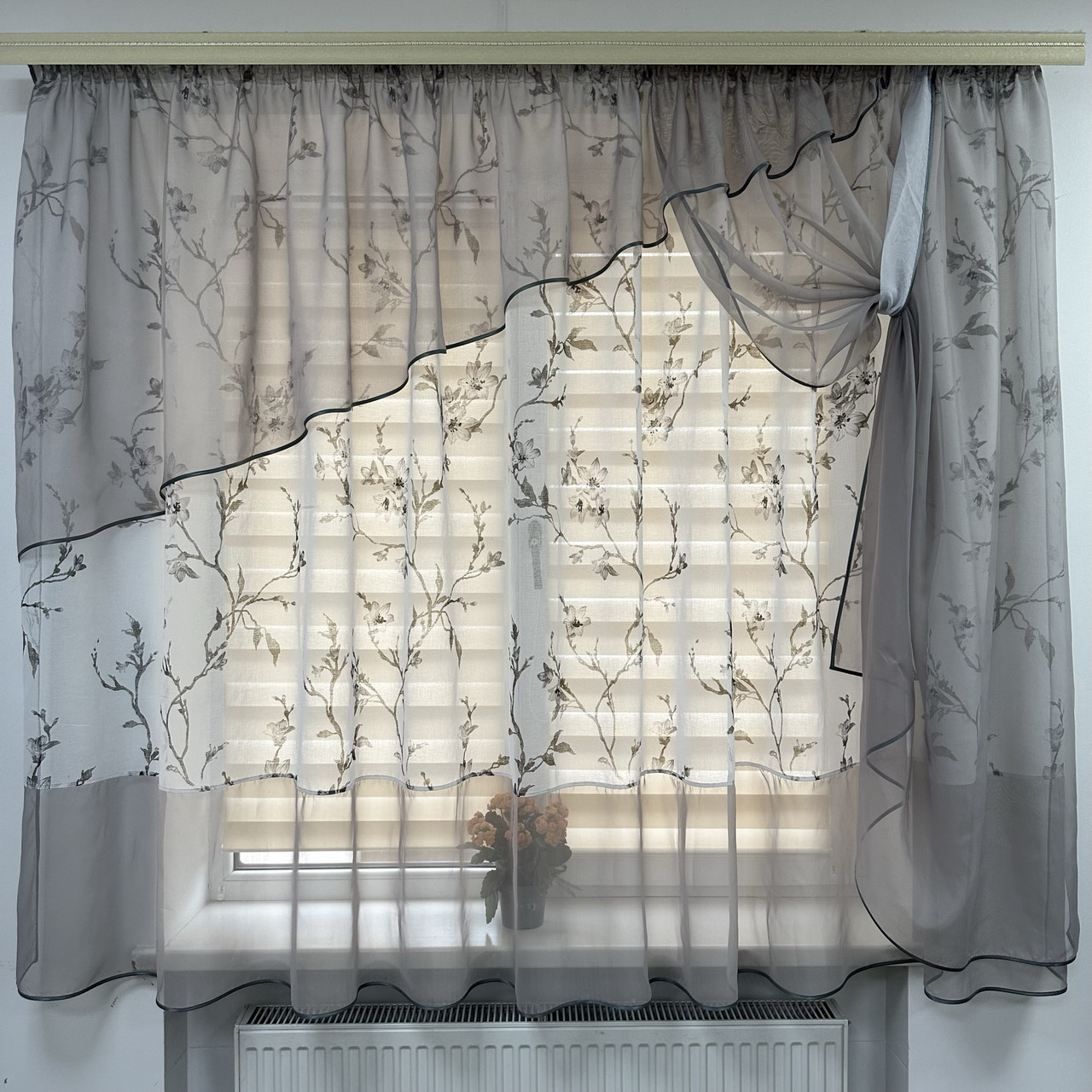 Елегантна тюль в дитячу, спальню на кухню №410 сірий