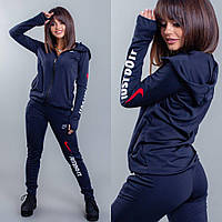 Жіночий спортивний костюм