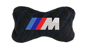 Подушка на підголовник автомобіля EVAtech з алькантари 27х16 см BMW M чорна з синьою ниткою, великий ромб SPALHRBLV006