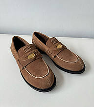 Жіночі замшеві коричневі лофери Miu Miu Penny Faded з логотипом Міу Міу