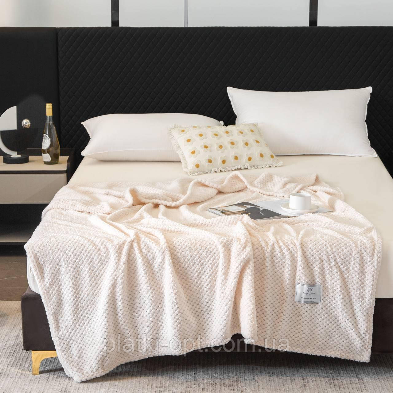 Покривало велюрове однотонне Бамбук (молочний) 200х150 см