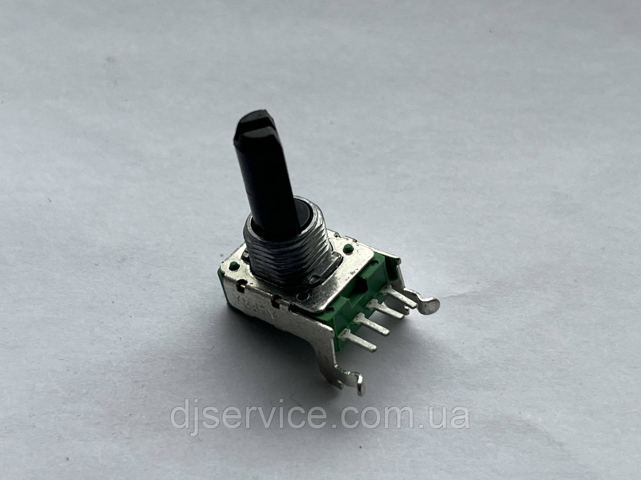 Потенціометр ALPHA A1M 18mm для пультів, комбіків Marshall avt50 Peavey vk212