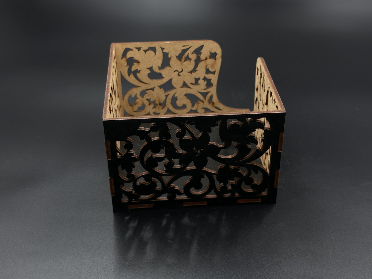 Серветниця. Колір чорний. 13,5х13,5х9см