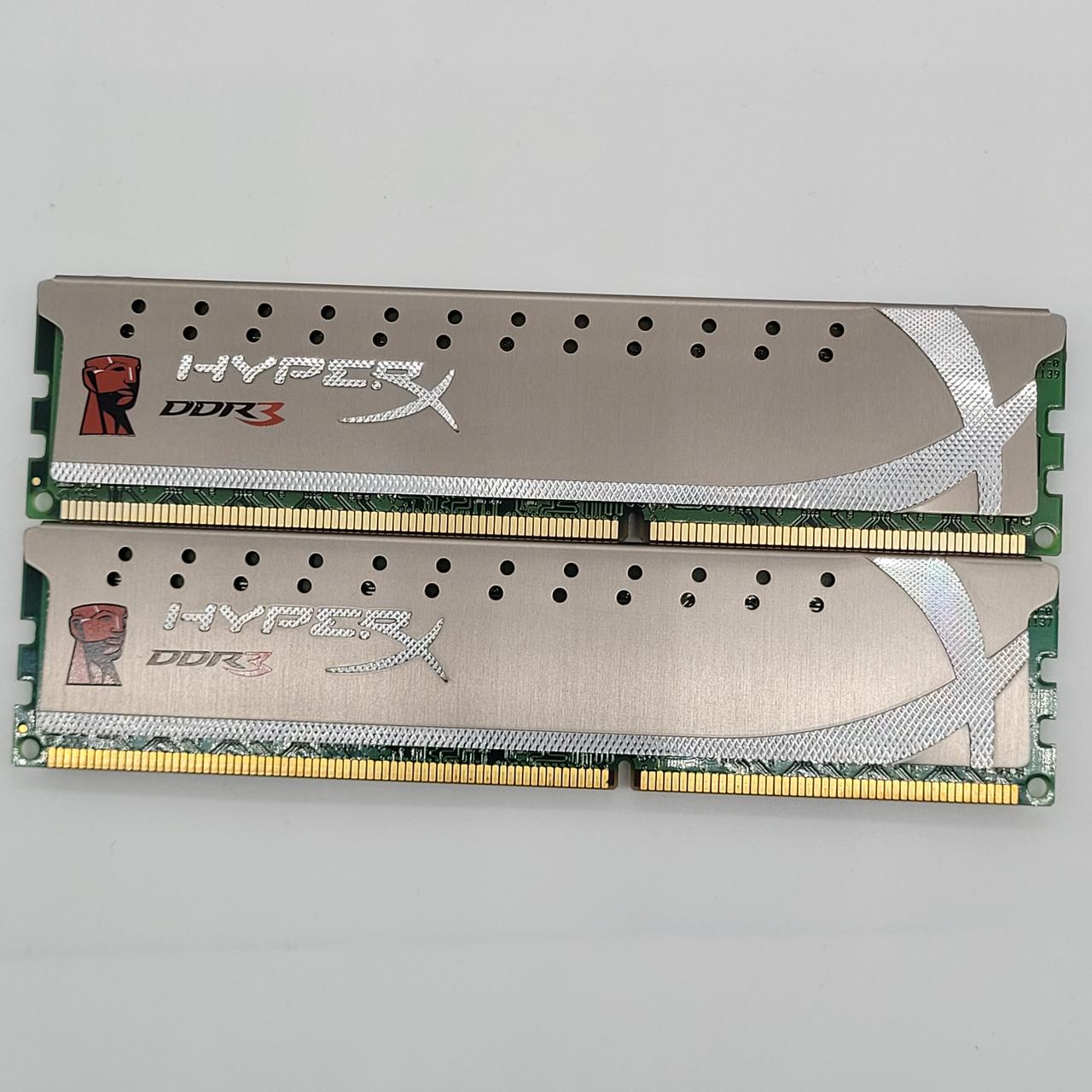 Пара оперативної пам'яті Kingston HyperX DDR3 8Gb (2x4Gb) 1866MHz 14900U 2R8 CL11 (KHX1866C11D3P1K2/8G) Б/В