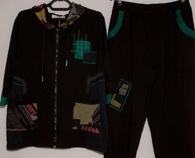 Костюм трикотажний брючний для жінок Прогулянковий костюм с брюками жіночій