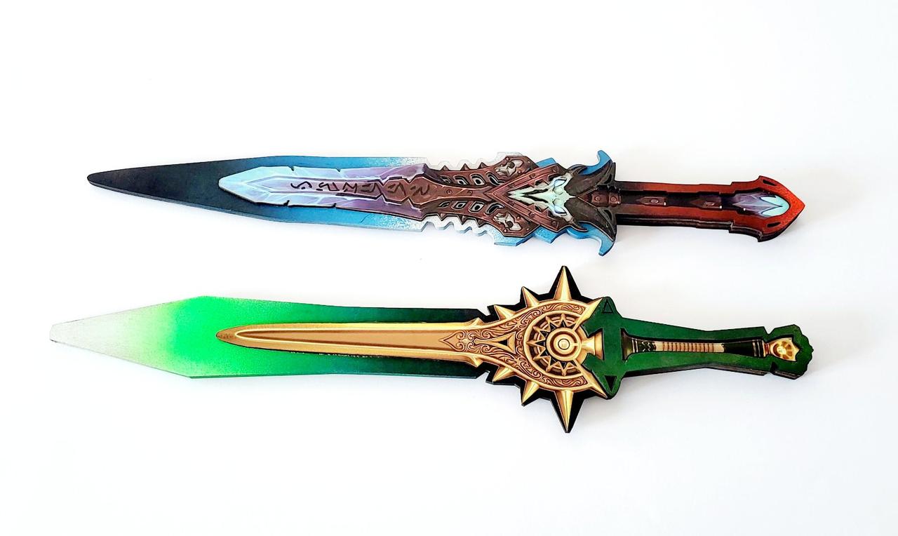 Дерев'яний сувенірний меч Каратель