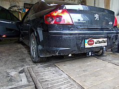 Фаркоп Peugeot 407 седан 2004-2008 (Пежо 407) без підрізу бампера