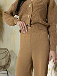 Жіночий в'язаний прогулянковий костюм з кофтою на ґудзиках і штанами палаццо трикотажний комплект (42-46), фото 10