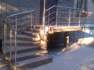 Перила нержавіючі на ганок