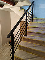 Алюмінієві поручні квадратні з леєрами