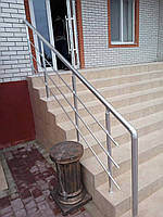 Поручні алюмінієві з леєрами колір срібло