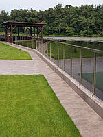 Поручні алюмінієві квадратні зі склом