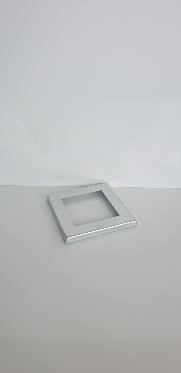 Кришка на фланець на 4 отвори система квадрат для алюмінієвих перил 40х40 мм Сріблястий
