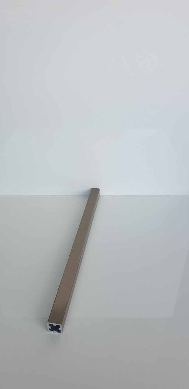 Леєр для алюмінієвих поручнів система квадрат 15х15 6000 мм шампань