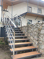 Перила нержавіючі на ганок квадратні з леєрами 3