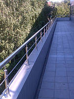 Пеирла нержавіючі  на балкон с леерами 1