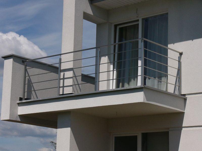 Перила нержавіючі на балкон квадратні  з леєрами 5